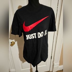 Women's Nike Athletic Cut T-shirt size Medium Logo Just Do It